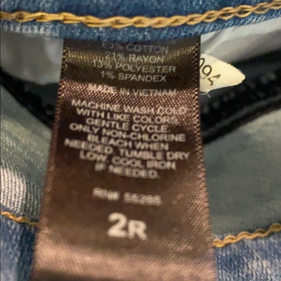 EXPRESS Mid Rise Distressed Jeans - Picture 6 of 6